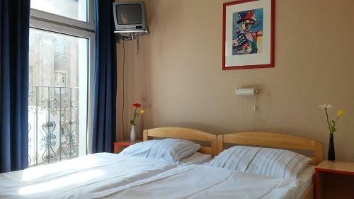 Happy Go Lucky Hotel + Hostel Sch�neberg