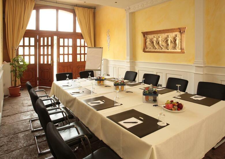 Hotel Schloss Edesheim