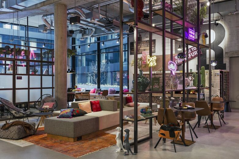 Hotel Moxy Frankfurt City Center