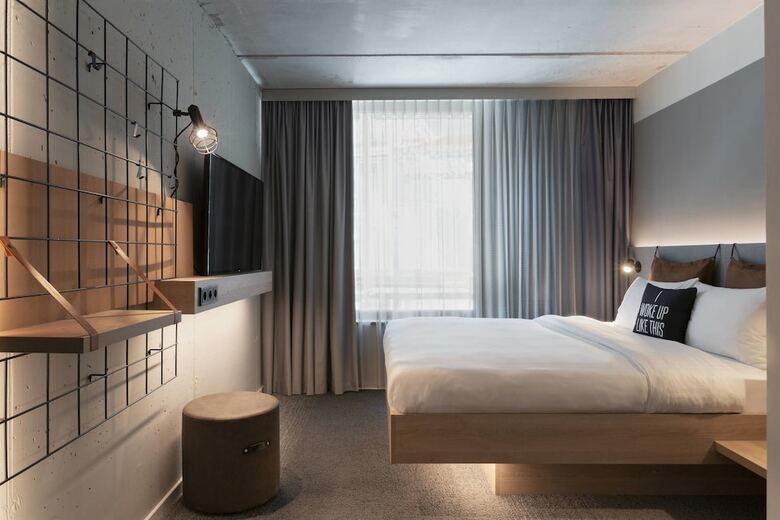 Hotel Moxy Frankfurt City Center