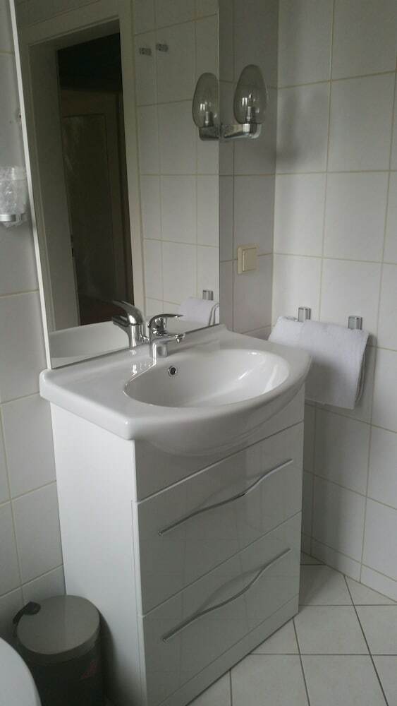 Landhotel "wettin"