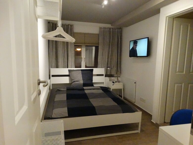 Hostal Pension Bahnstrasse