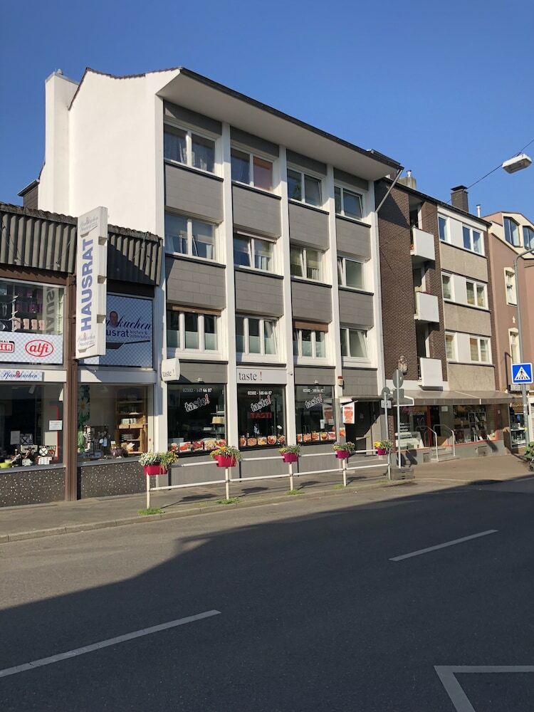 Hostal Pension Bahnstrasse