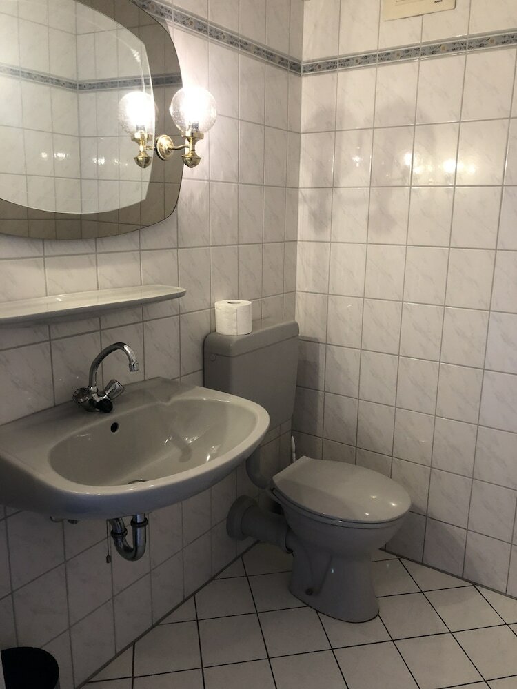 Hostal Pension Ottenheide
