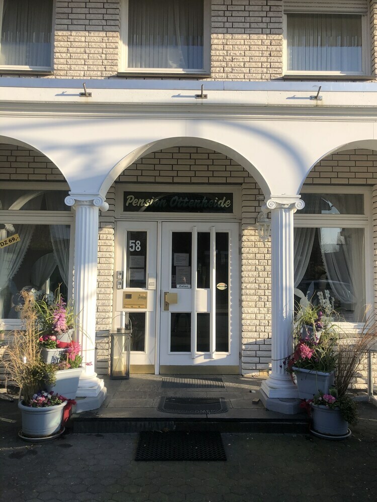 Hostal Pension Ottenheide