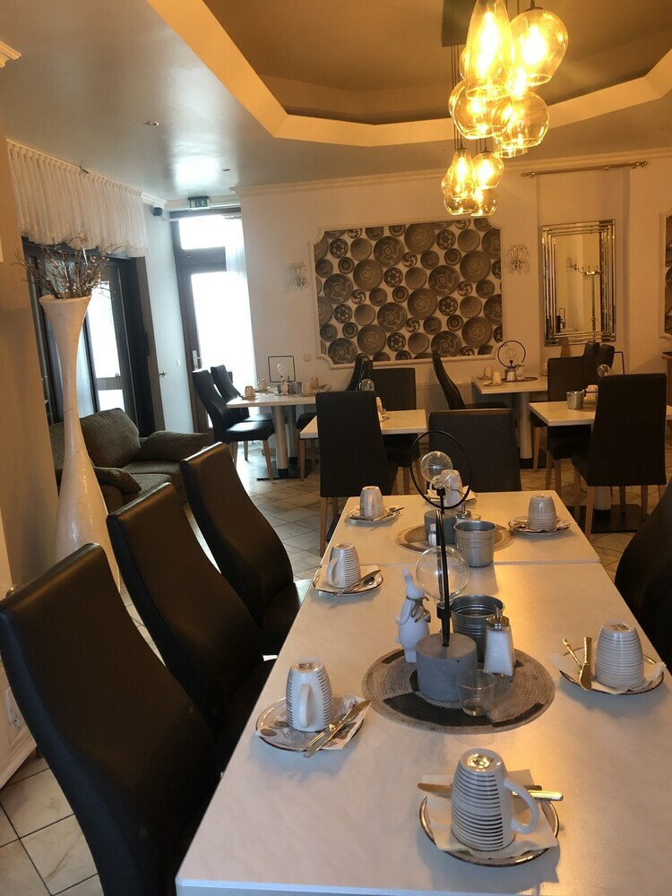 Hostal Pension Ottenheide