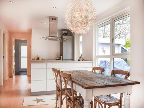Three-bedroom Holiday Home In Ega