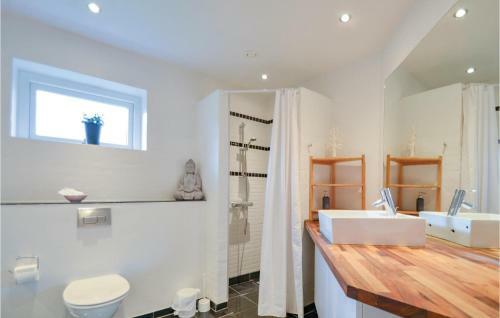 Three-bedroom Holiday Home In Ega