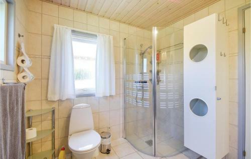 Three-bedroom Holiday Home In Farvang