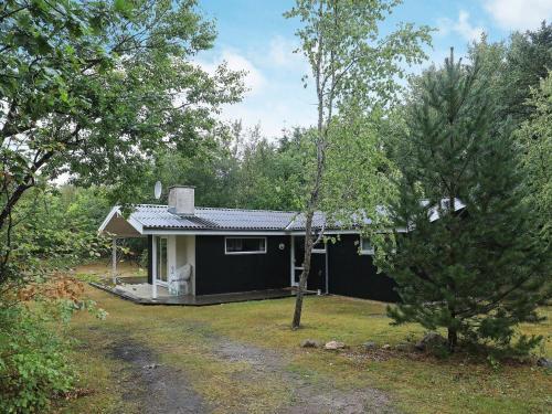 Three-bedroom Holiday Home In Roslev 9