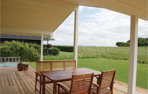 Holiday Home Fredskovvej Sj�lund X