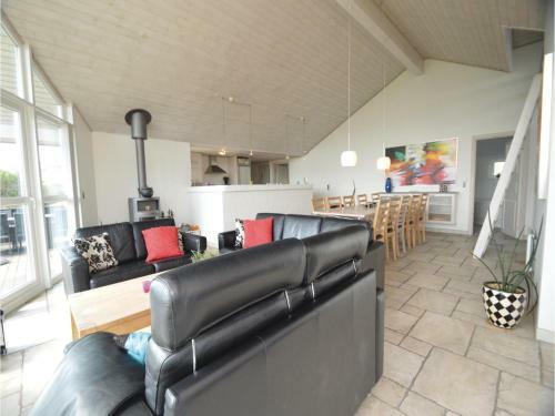 Holiday Home Henne With Fireplace 06