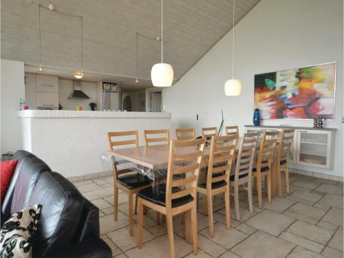 Holiday Home Henne With Fireplace 06