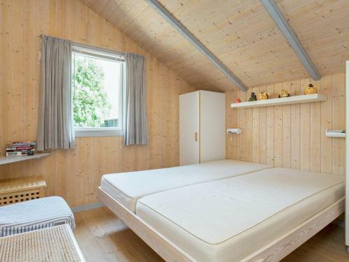 Three-bedroom Holiday Home In Hojby