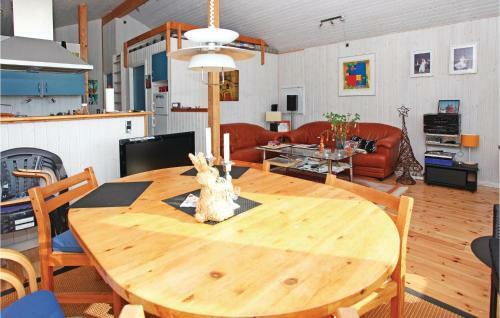 Holiday Home Tuse N�s Tobjerg With Fireplace