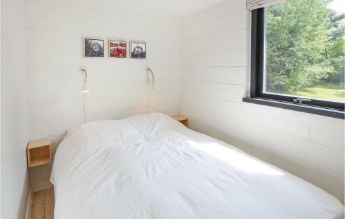 Three-bedroom Holiday Home In Knebel