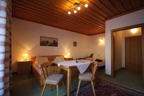 Hostal Pension Hubertushof Beim R�merbad