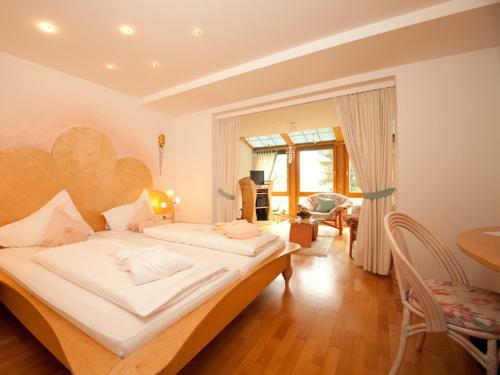 Harmony's Hotel Pr�gant