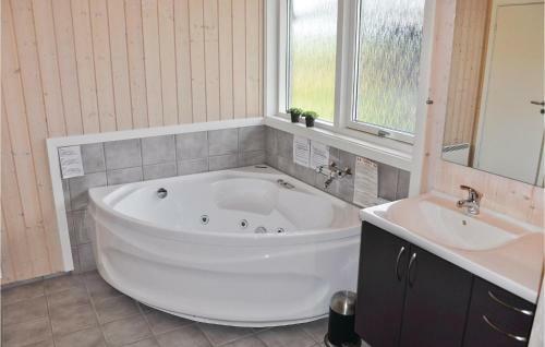 Holiday Home Solskr�nten II