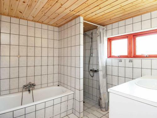 Four-bedroom Holiday Home In Alling�bro 1