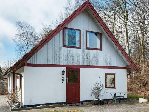 Four-bedroom Holiday Home In Alling�bro 1