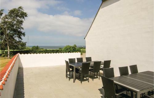 Four-bedroom Holiday Home In Humble