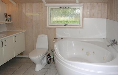 Three-bedroom Holiday Home In Humble 7