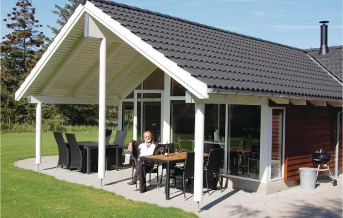 Holiday Home Rodby 24 With Hot Tub