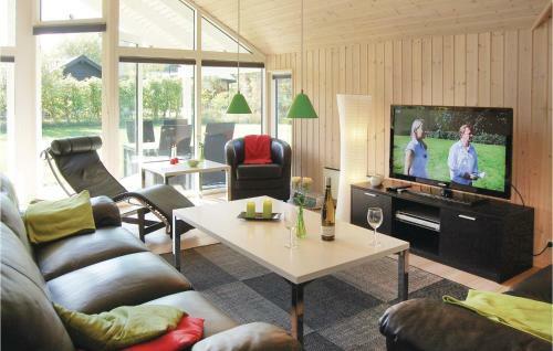 Holiday Home Rodby 24 With Hot Tub