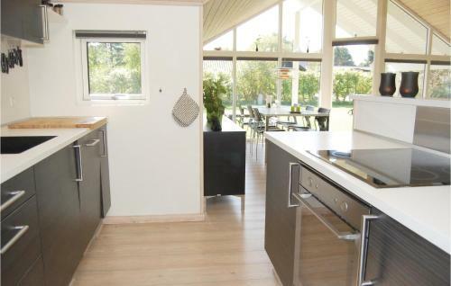 Holiday Home Rodby 24 With Hot Tub