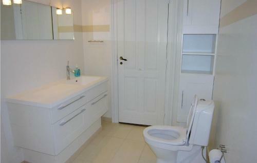 Three-bedroom Holiday Home In Nyborg