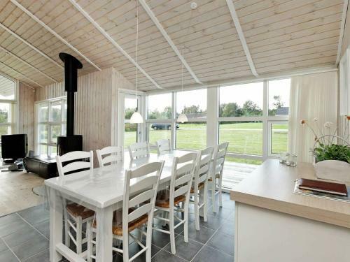 Four-bedroom Holiday Home In Oksb�l 14