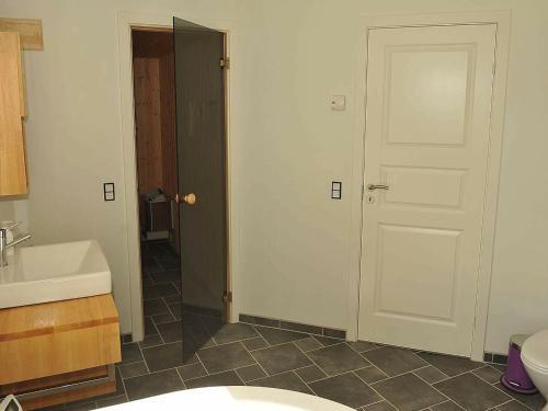 Four-bedroom Holiday Home In Oksb�l 11