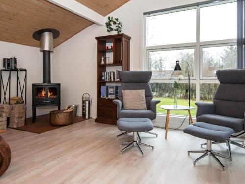 Four-bedroom Holiday Home In Oksb�l 18
