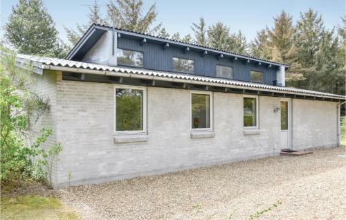 Six-bedroom Holiday Home In Ringkobing