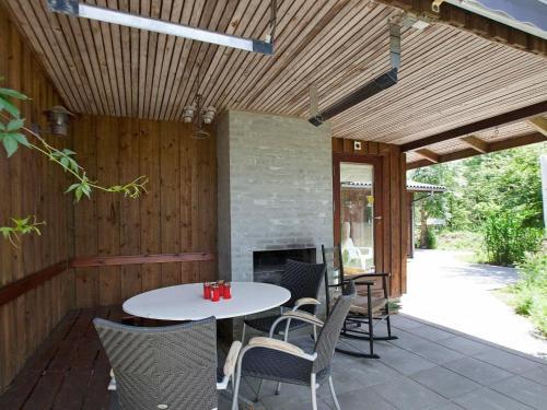 Three-bedroom Holiday Home In G�rlev 5