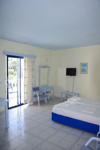 Aparthotel Regina Studios & Hotel