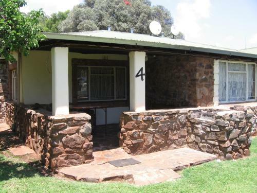 Lodge The Shoe Guest House