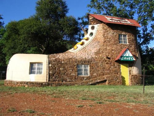 Lodge The Shoe Guest House
