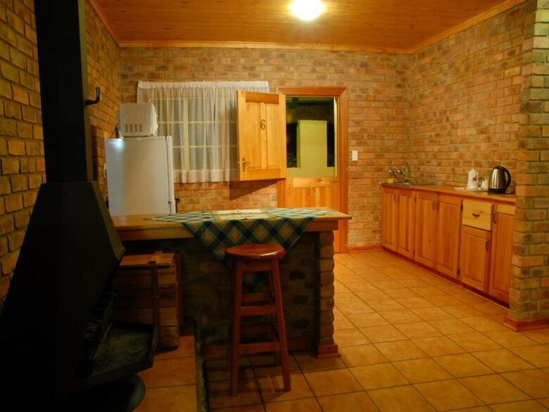 Thaba Tsweni Lodge & Safaris
