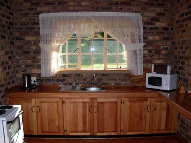 Thaba Tsweni Lodge & Safaris