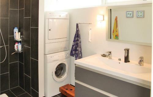Two-bedroom Holiday Home In Thyholm