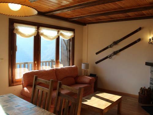 Cozy Holiday Home Near Ski Bus In Aragon