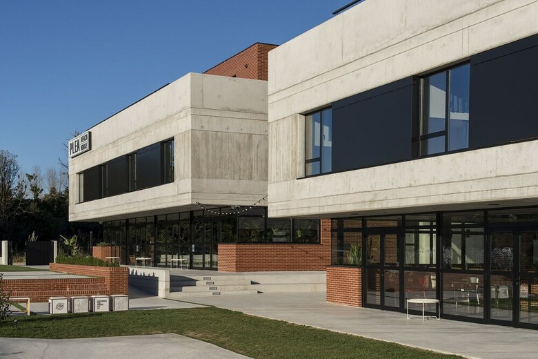 Albergue Plea Beach House