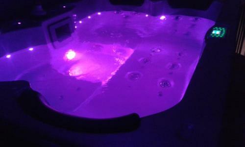 Hostal Pensi�n Isla - Couples Only