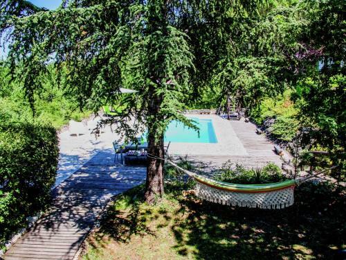 Peaceful Holiday Home In Albas With A Pool