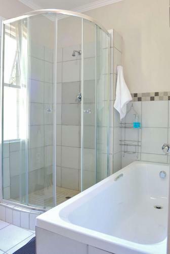 Hostal Tranquil Guest House