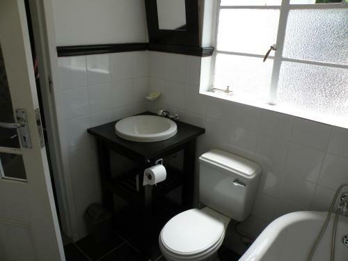 Hostal The Historic Pig And Whistle Inn
