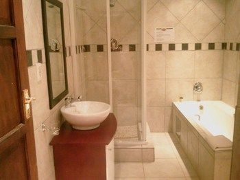 Hostal Homestay Travel Guest House