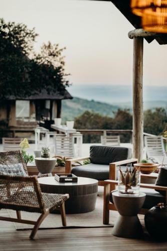 Bukela Game Lodge - Amakhala Game Reserve